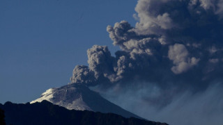 Вулкан в Еквадор се събуди след 138-годишен сън