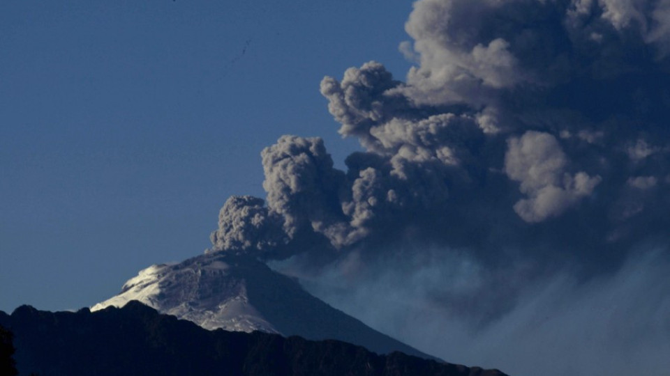 Вулкан в Еквадор се събуди след 138-годишен сън | StandartNews.com
