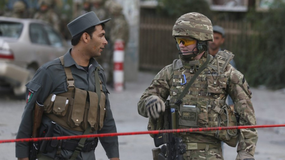 12 загинали след самоубийствен атентат в Кабул | StandartNews.com