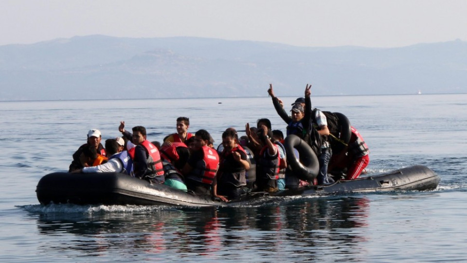 Италианската брегова охрана спаси около 3000 нелегални имигранти | StandartNews.com