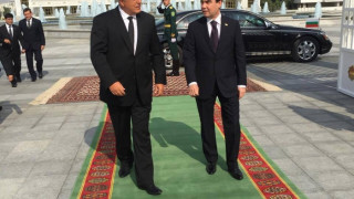 Помагаме на Туркменистан в строителството 