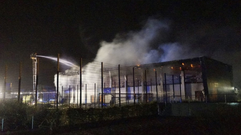 Пореден пожар в център за бежанци в Германия | StandartNews.com