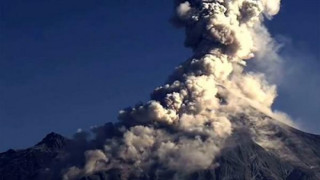 Изригна вулканът Колима в Мексико (ВИДЕО)