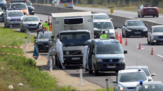 Българи прекарвали 70-те задушени мигранти в Австрия