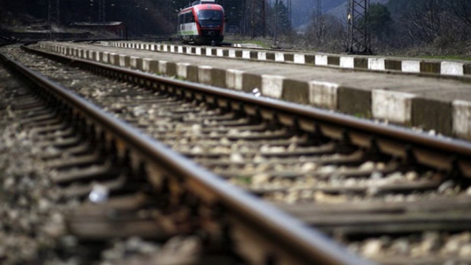 Обсъждат сигурността на презграничния жп транспорт в Париж | StandartNews.com