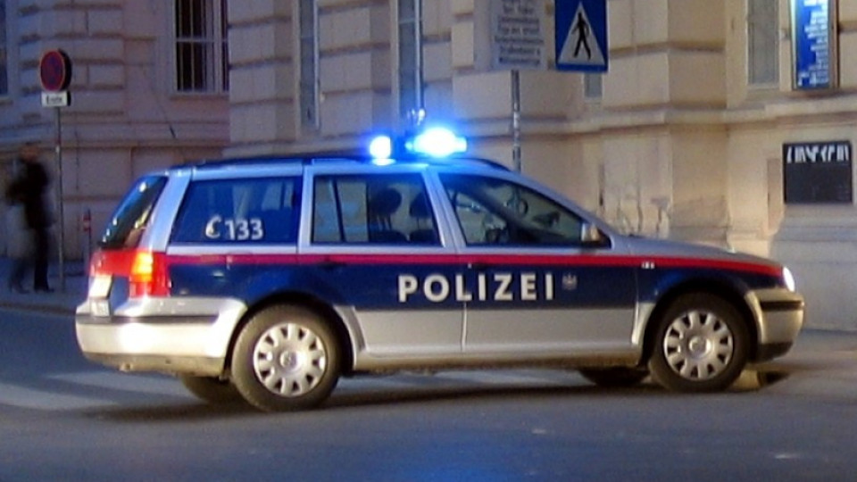 Три деца в болница, след нов инцидент с трафик на хора в Австрия | StandartNews.com