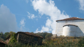 Село събира владика, земляци и чужденци за храмов празник