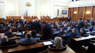 Депутатите обсъждат промени в образованието 