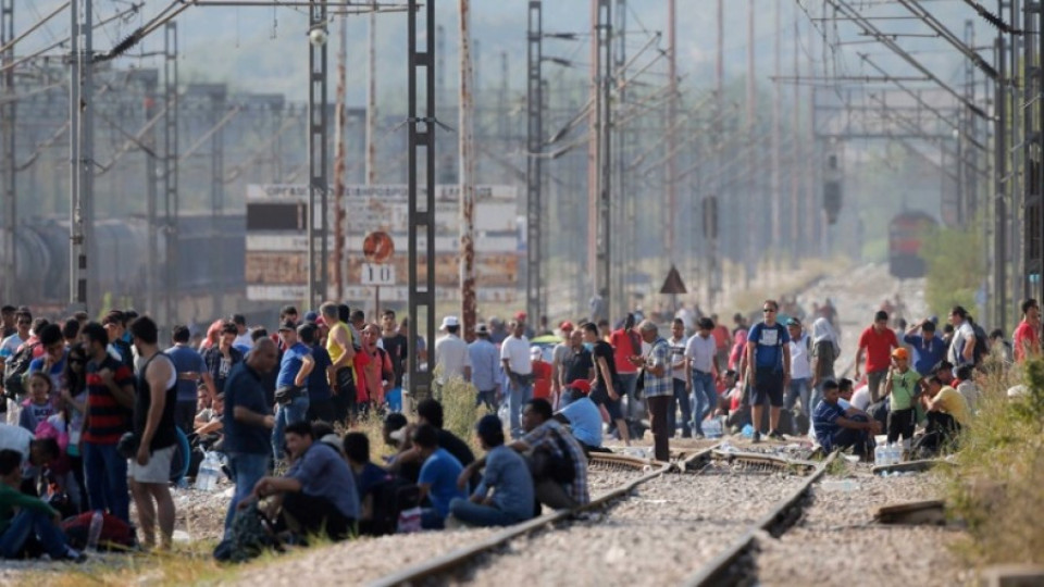 МВнР предупреди да не пътуваме с влак през Унгария | StandartNews.com