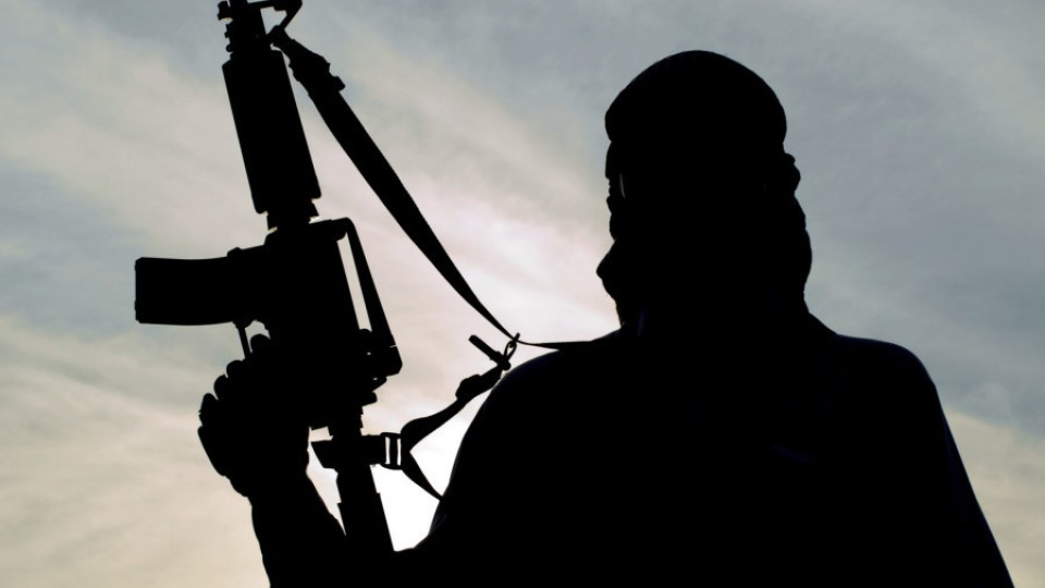 "Ислямска държава" разстреля журналист | StandartNews.com