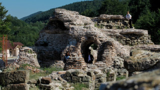 Стенос привлича туристи на Траянови врата