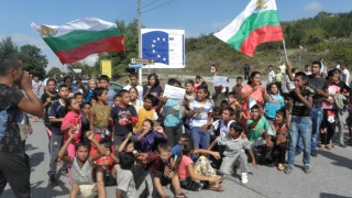 Мирният протест на ромите не стигна до кметството в Гърмен