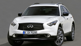 Infiniti пуска QX70 Ultimate