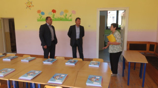 Кметът на община Банско Георги Икономов инспектира училищата 