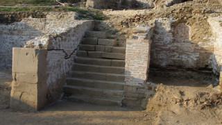 Подпорна стена пази ценна находка в Хераклея Синтика