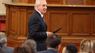 Местан: Не е ясно какво става с хората,отпаднали след 7 клас
