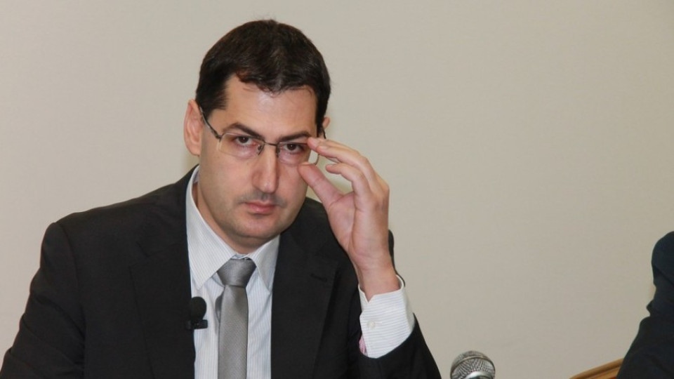 Кметът на Пловдив уволни дъщеря на депутат | StandartNews.com