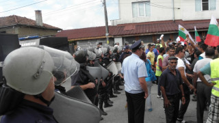 Протест и контрапротест в Гърмен