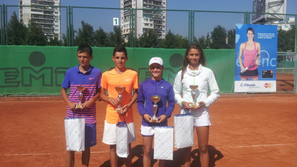 Тенисисти от София и Пловдив спечелиха турнира на Fibank | StandartNews.com