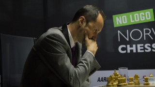 Топалов се класира за четвъртия кръг на турнира в Баку