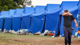 Издигнаха два бежански лагера в Румъния