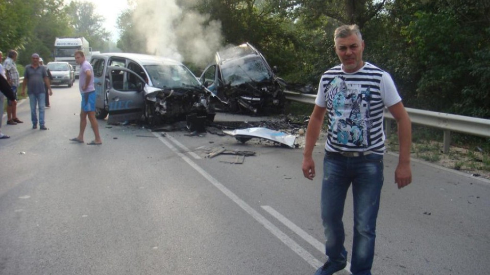 Една жертва на катастрофата до Ловеч, движението е отклонено  | StandartNews.com