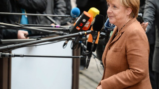 Меркел: България сама поиска "гореща точка" за бежанци на територията си