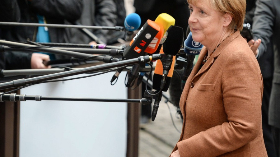 Меркел: България сама поиска "гореща точка" за бежанци на територията си | StandartNews.com