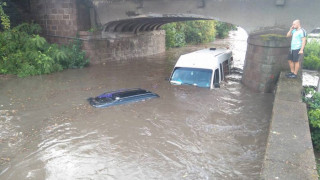 Жена се спаси от водния ад в Плевен