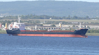 5 зарязани кораба ръждясват във Варна
