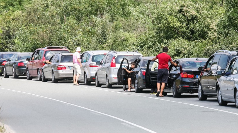 ДДС за служебна кола през уикенда | StandartNews.com