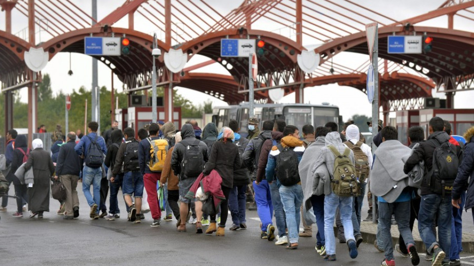 "Алфа Рисърч": За повечето от българите бежанците са опасност | StandartNews.com