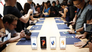 Apple чупи рекорд - 13 млн. продадени телефона за уикенд