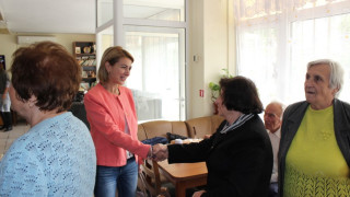 Таня Христова от ГЕРБ се срещна с възрастните хора в Габрово