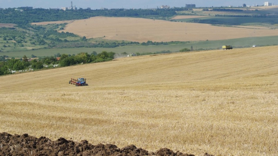 Над  7 100 дка  свободни земеделски земи отиват на втори търг | StandartNews.com