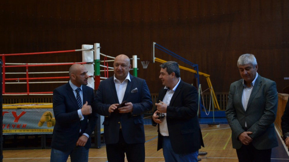 Министър Кралев откри Държавното първенство по ММА | StandartNews.com