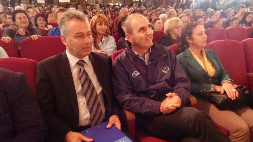Цветан Цветанов в Троян: Инж. Димитър Шишков ще бъде кмет на всички граждани | StandartNews.com