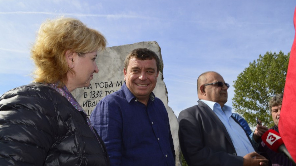 Божидар Димитров посети с  Вардунски крепостта Русокастрон  | StandartNews.com