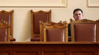Ненчев не прие оставката на Йордан Бакалов 