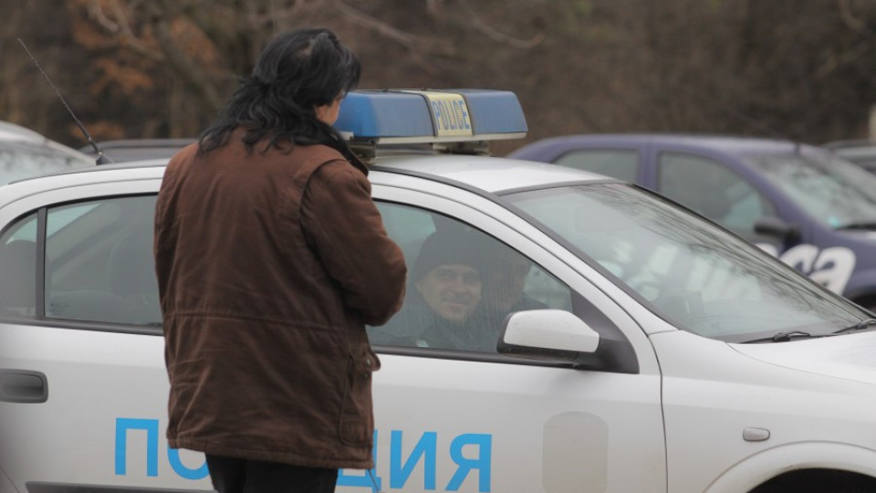 Хванаха 55 нелегални мигранти край Бургас | StandartNews.com