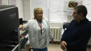 Подвижна лаборатория за даряване на кръв прави Папазов