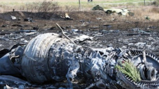 Осколки от „Бук“ намерени в телата на жертвите от полет MH17