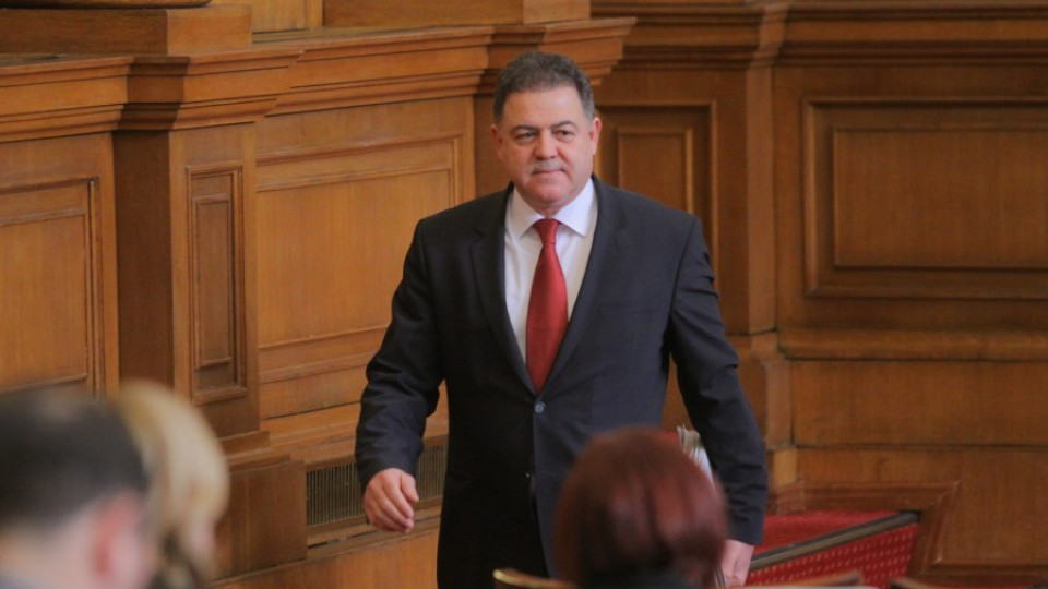 Военният министър получи мандат за споразумение с Полшa | StandartNews.com