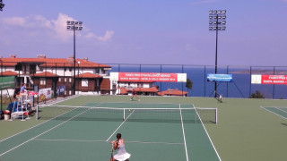 Аршинкова и Ванева бият на "Santa Marina Open"
