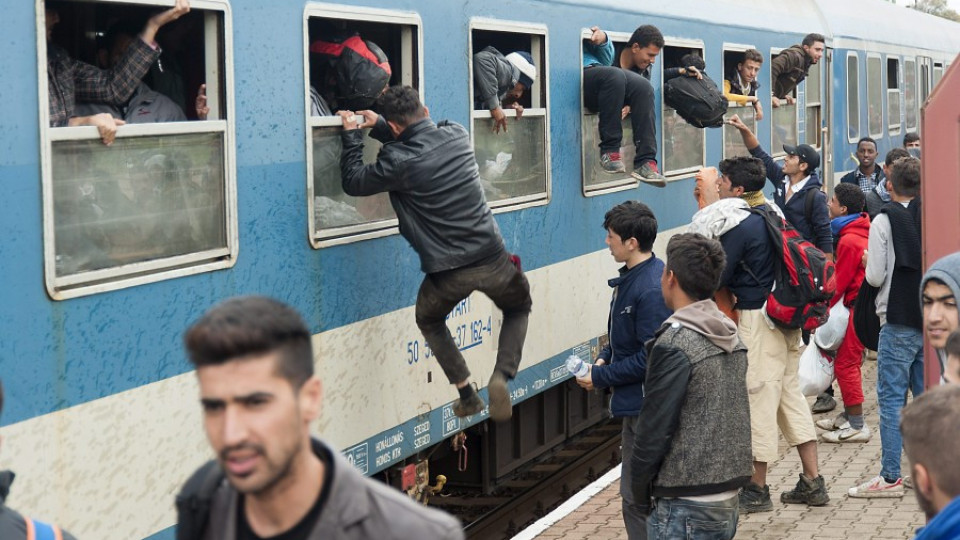 EurActiv: Европа депортира икономическите мигранти | StandartNews.com