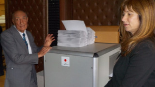 Стоянова: Подпомагаме културните инициативи на хората с увредено зрение	