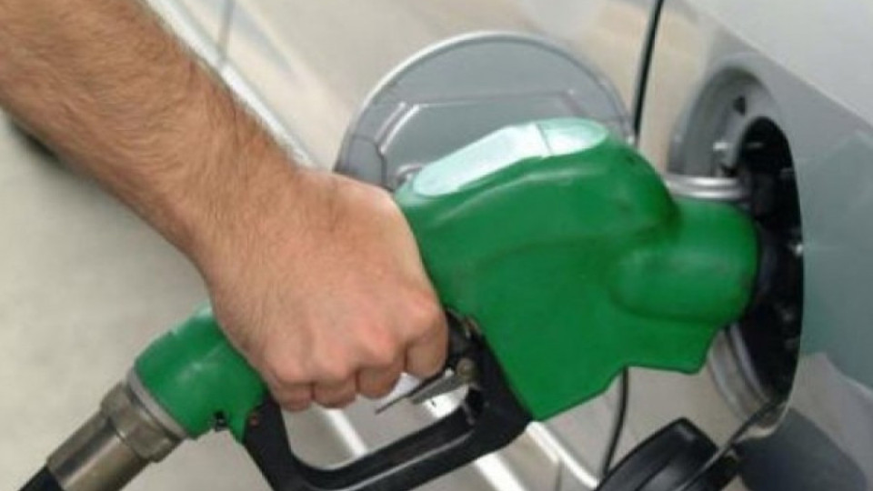Приходите от акцизи за горивата скочиха с 14% | StandartNews.com