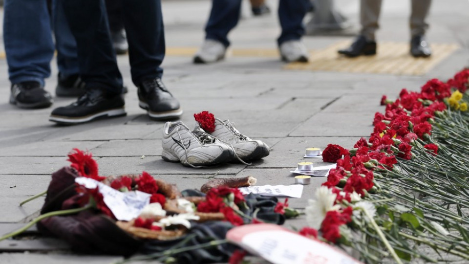 Пет килограма тротил използвали терористите в Анкара  | StandartNews.com