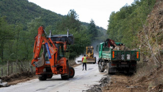 Реконструират 15 км от път на територията на Кърджали и Смолян