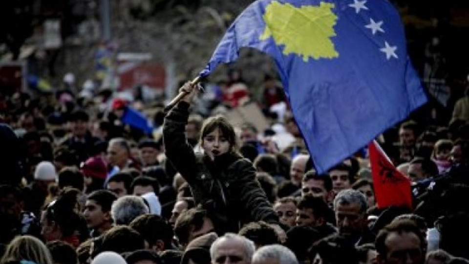 Сблъсъци в Косово заради арест на политик | StandartNews.com
